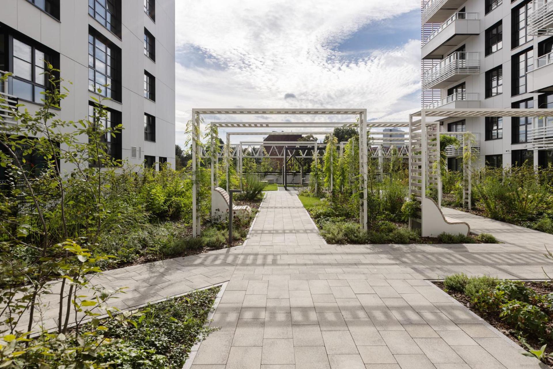 Solidarnosc Three Bedrooms & Garden Apartment Gdansk Bagian luar foto