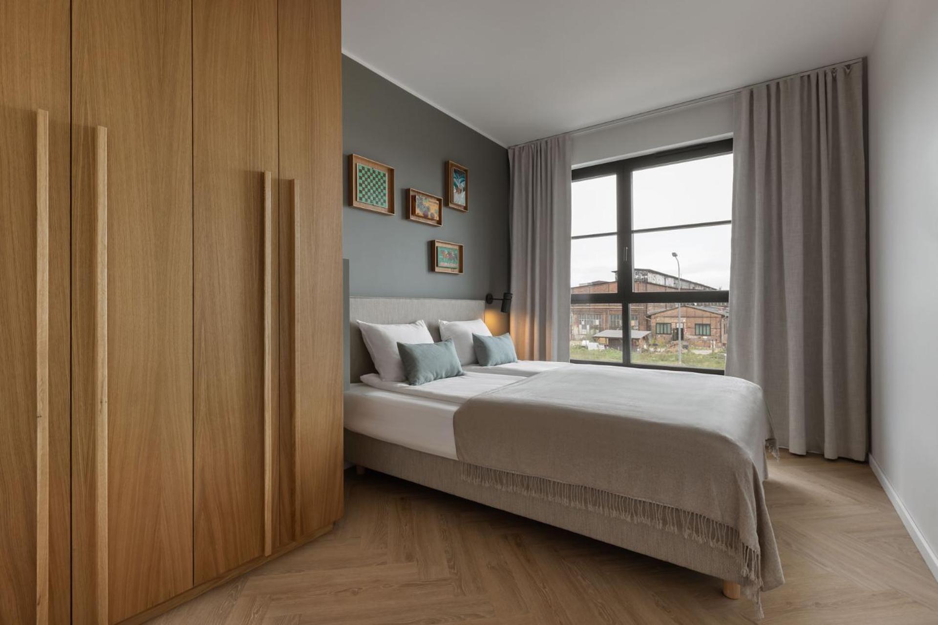 Solidarnosc Three Bedrooms & Garden Apartment Gdansk Bagian luar foto